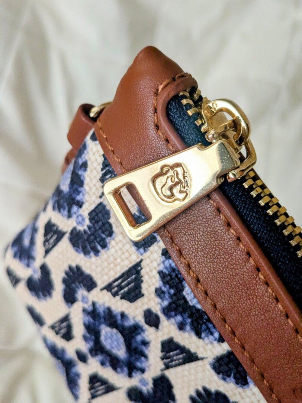 Spartina 449 Grab-N-Go Wristlet Marsh Boardwalk Linen Navy Blue Cream Saddle